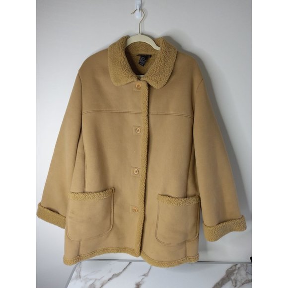 Ladies Lamb Like Winter Coat - Picture 3 of 6